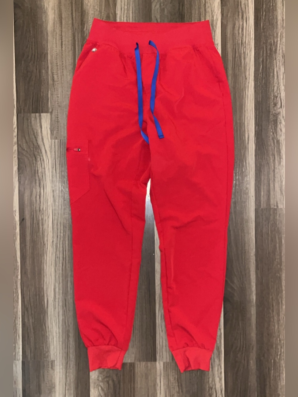 FIGS Limited Edition High Waisted Zamora Scrub Pants Women’s Small Pop Red